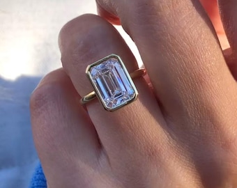 4Ct Emerald Cut Bezel Set Solitaire Ring 18KT Yellow Gold Bezel Vs-EF Emerald Cut Diamond Engagement Ring Anniversary Gifts Ring for Women