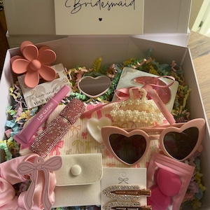 Bridesmaid gift box set, bridesmaid proposal, will you be my bridesmaid, personalised gift box, bridesmaid gift, wedding proposal gift