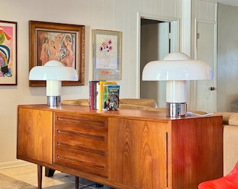Aparador vintage de teca del diseñador danés Johannes Andersen para Silkeborg Møbelfabrik, alrededor de los años 60.
