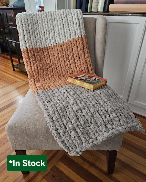 Made-To-Order, Multicolored Chunky Knit Blankets, Hand Knit Blanket, Jumbo Chenille Blanket, Chunky Knit Throw, Chenille Bedspread, Gift