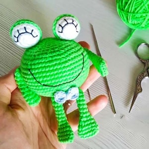 Crochet Keychain Frog Amigurumi PDF Pattern | Mini Frog Toy Tutorial | Cute Beginner-Friendly Amigurumi Keychain Pattern