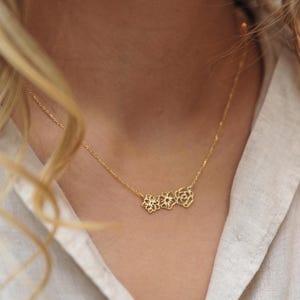 Dainty Birthflower Necklace, Personalized Christmas Jewelry, Birth Flower Bouquet Necklace, Family Gift for Mothers Day Her, Gift for Her