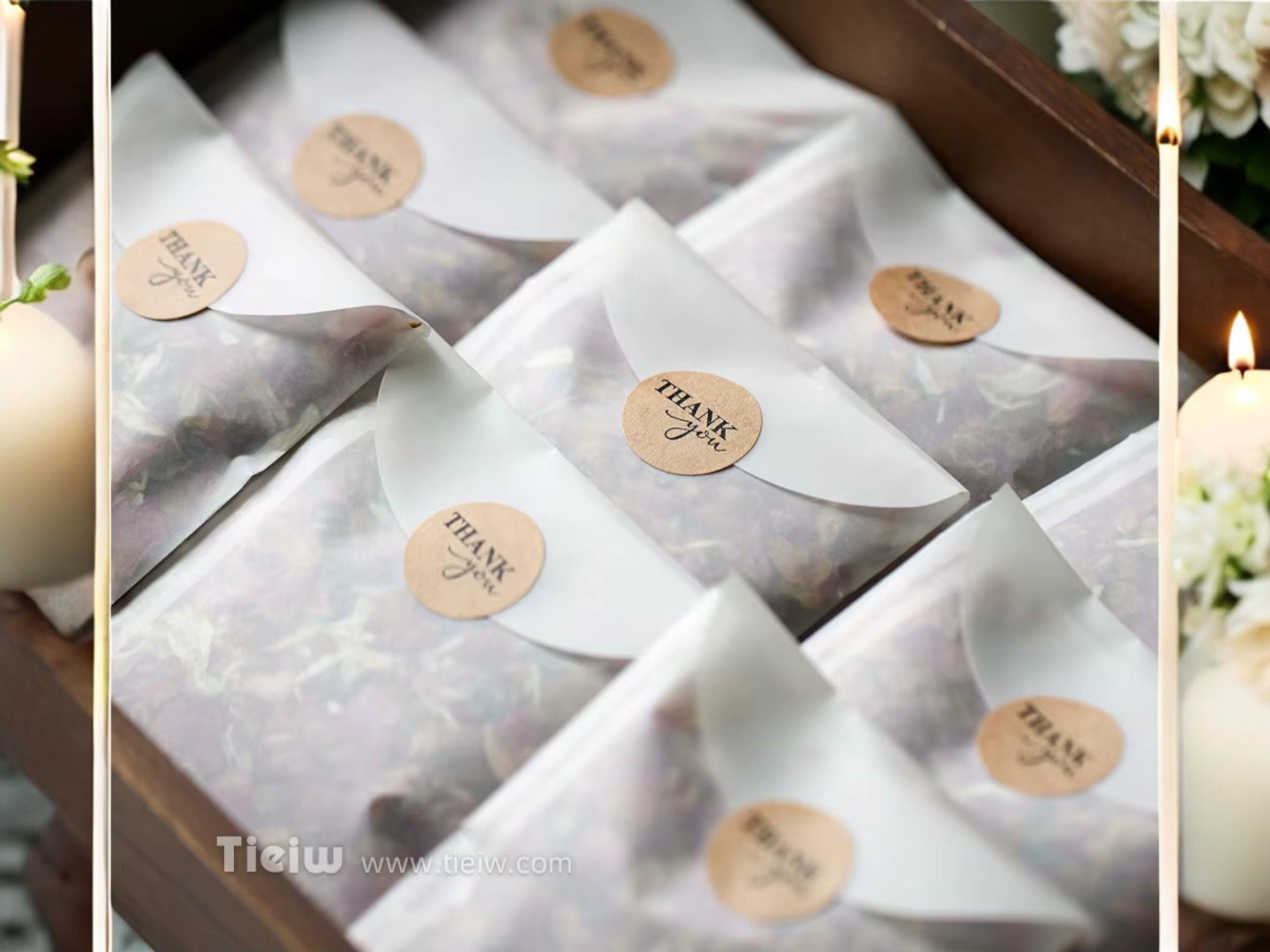 50 Stück kundenspezifische Hochzeit Blütenblatt Toss Bags - Biologisch abbaubare Konfetti Beutel mit Aufklebern