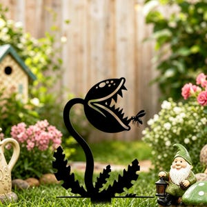 Spooky Carnivorous Venus Flytrap Metal Garden Stake, Creepy Plant Lawn Decor, Gothic Outdoor Yard Sign, Housewarming Gift,Dark Garden Lovers