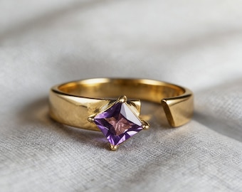 Anillo ajustable con baño de oro y amatista cuadrada - Anillo ajustable