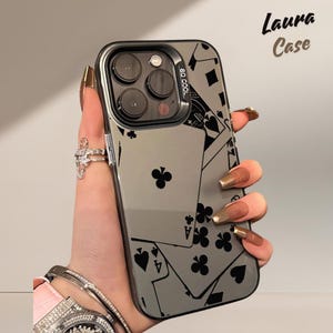 Capa de telefone com estampa de cartas de baralho pretas – Capa à prova de choque inspirada em pôquer para iPhone 16 15 14 13 12 11 Pro Max XR XS X 8 7