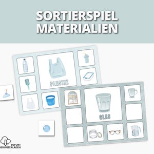 Op de afbeelding: Twee geïllustreerde sorteerspelkaarten met de tekst "SORTIERSPIEL MATERIALIEN". Eén kaart bevat plastic items, de andere glas. Er zijn ook extra kleine kaarten met illustraties. De achtergrond is lichtblauw.