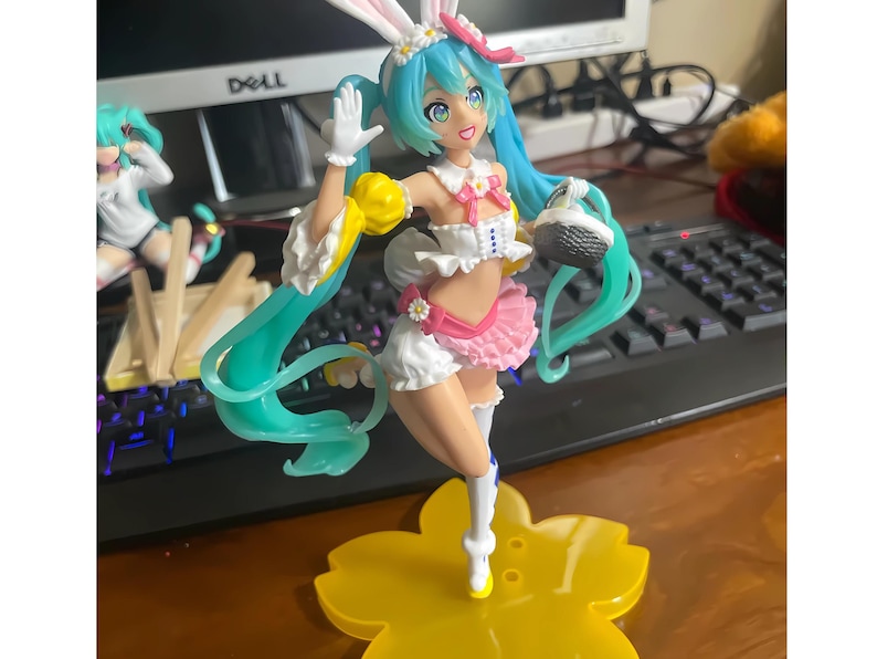 Miku Anime Figure, Hatsune Miku Anime Figure, Kawaii Pvc Model Doll , 23cm Anime-Inspired Vocaloid Bunny Girl Figure, Ornament Toy