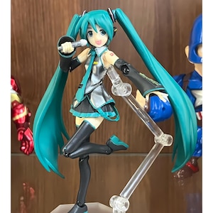 Hatsune Miku Anime Figur, Miku Anime Figur, 14 cm Anime-inspirierte Vocaloid Puppe, Gelenk PVC Actionfigur Nettes Dekor, Anime Geschenk