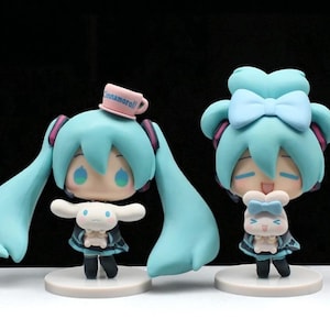 Hatsune Miku Anime Figurine, Hatsune Miku Statue, Anime Action Figure, Anime-Inspired Kawaii Girl Figurine with Bunny Plush, PVC Model Doll