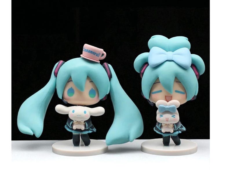 Hatsune Miku Anime Figurine, Hatsune Miku Statue, Anime Action Figure, Anime-Inspired Kawaii Girl Figurine with Bunny Plush, PVC Model Doll