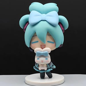 Hatsune Miku Anime Figurine, Hatsune Miku Statue, Anime Action Figure, Anime-Inspired Kawaii Girl Figurine with Bunny Plush, PVC Model Doll