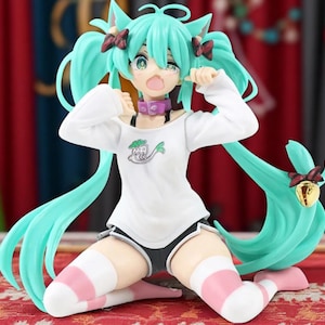 Anime Miku Action Figure, 12CM Cute Anime Girl PVC Figure , Kawaii Style Desktop Model Toy, Collectible Doll for Fans, Birthday Gift Idea