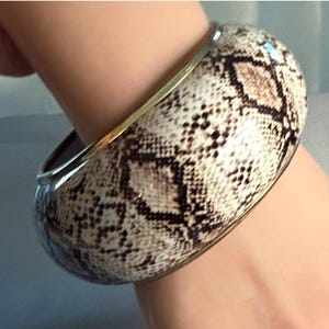 Vintage Chunky Snakeskin Print Bangle Bracelet Gold Tone Trim Wide Statement