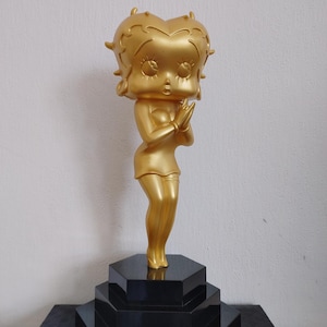 Golden Betty Boop &quot;Daughter of the Year&quot; statue from Universal Studio