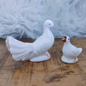 Porzellan Miniatur weiße Taube und Baby Figur