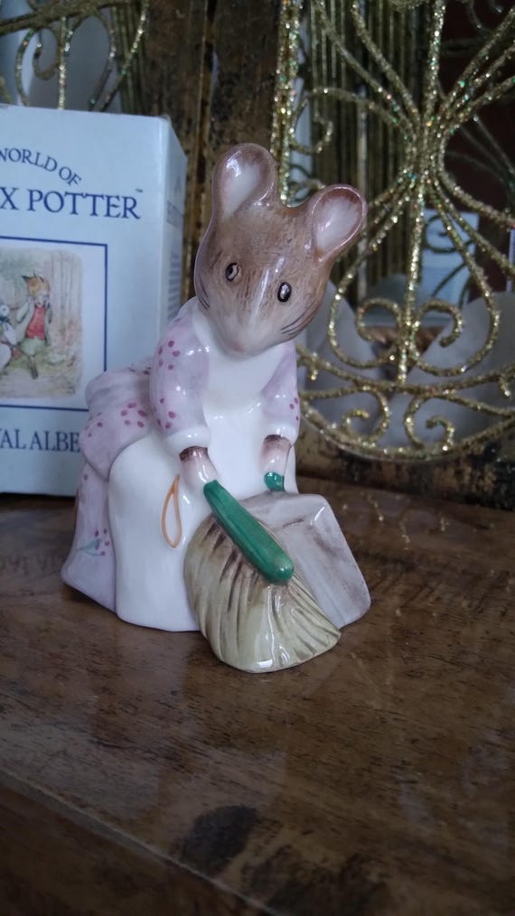 ロイヤルアルバート製ビアトリクス・ポター ハンカ・マンカ フィギュリン
