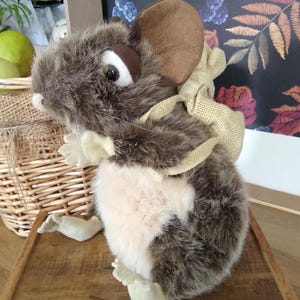 Folkmanis pack rat hand  puppets New age 3 up USA