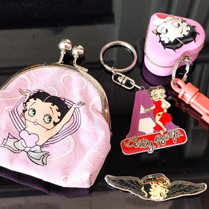 Vintage bundle of Betty Boop purse pin etc very good condition