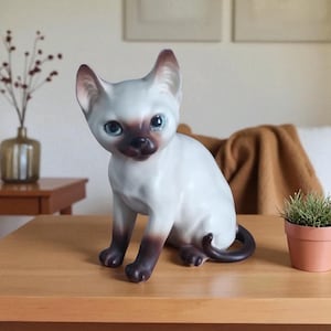 Vintage Porcelain gorgeous Siamese Cat blue eyes
