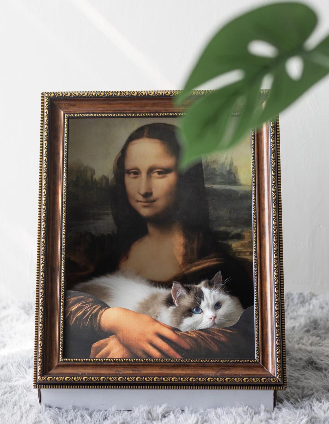 Mona Lisa Oil Painting Cat Lounge - Decorative Cat Scratcher and Bed ...