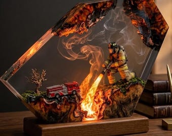 Held Feuerwehrmann Harz Holz Lampe, Feuerwehrauto Epoxy Nachtlicht, Feuerwehr Schreibtisch Dekor, Ruhestand Geschenk für Ihn