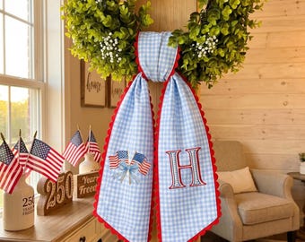 Gepersonaliseerde patriottische krans sjerp geborduurde Amerikaanse vlag letter H decor Memorial Day voordeur hanger pastel lint accent Home decor teken
