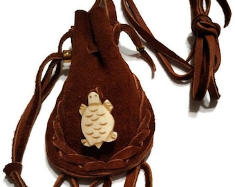 Saddle tan leather medicine bag/leather pouch/coin purse/handmade/deerskin leather/neck bag/ bone carved turtle