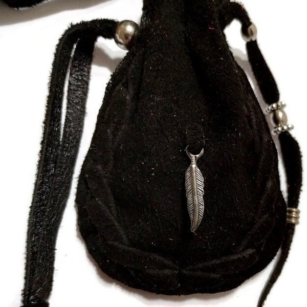 Deer skin leather pouch/small/black deer skin/leather/antiqued silver feather charm/drawstring/leather pouch