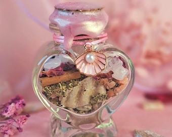 Gran tarro de hechizos de Afrodita con forma de corazón, que representa el amor propio, la autoestima y la confianza en uno mismo; un vaso ritual para el resplandor y la atracción.