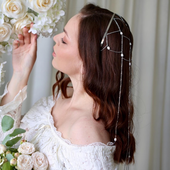 Bridal Pearl Head Chain, Dainty Wedding Hair Jewelry  display picture 2