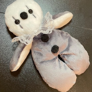 Kleiner Trauriger Clown Plüschi