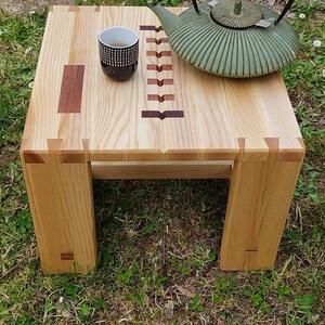 Mesa de centro de estilo japonés contemporáneo