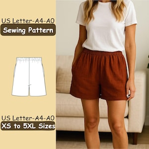 Puede incluir: Una persona lleva un pantalón corto color óxido y una camiseta blanca. El pantalón corto tiene bolsillos y cintura elástica. A la izquierda, una ilustración de patrón de costura con el texto "US Letter-A4-A0 Sewing Pattern" y "XS to 5XL Sizes."