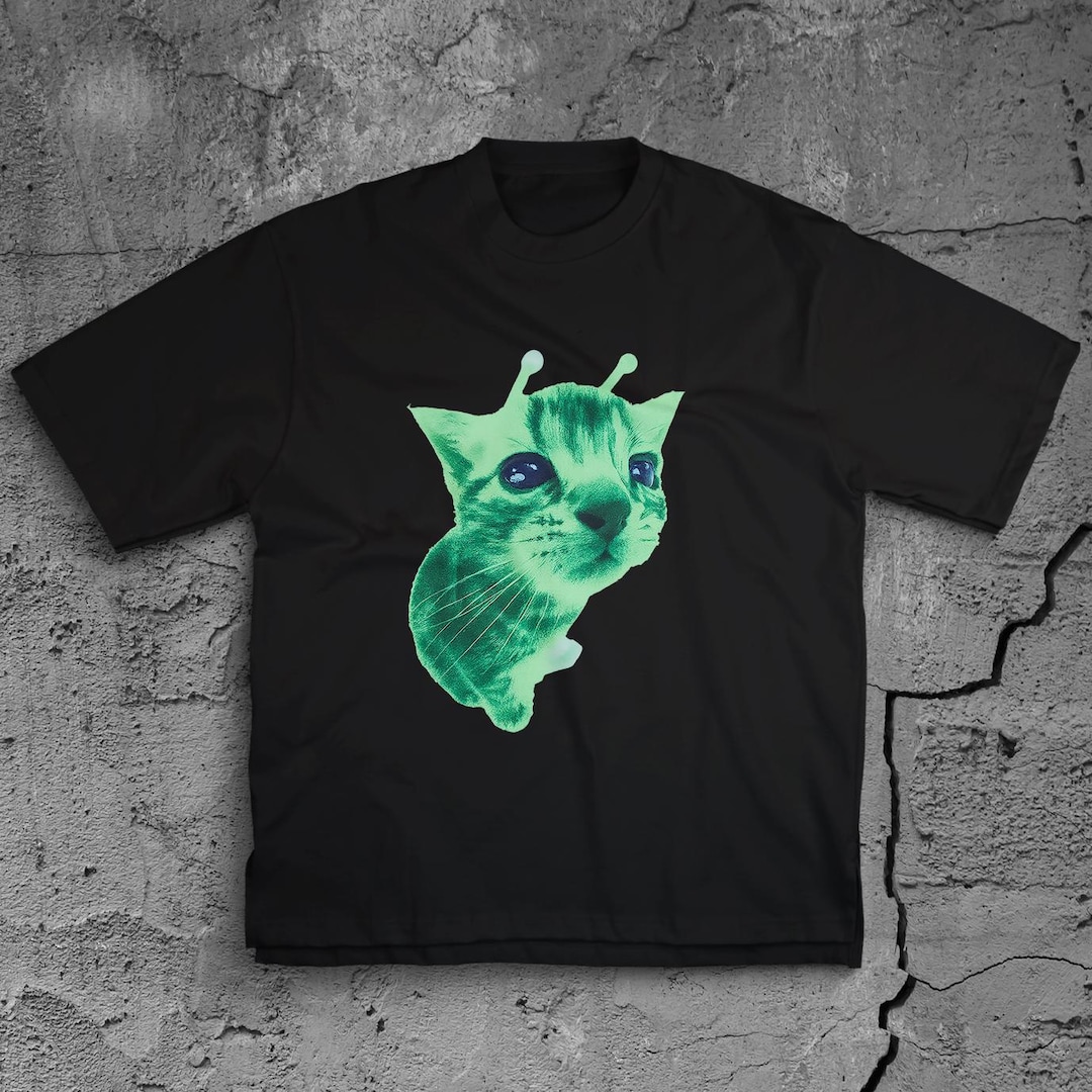 Alien Cat Meme Shirt - Funny Weird Space Cat T-shirt, Gen Z Humor Gift ...