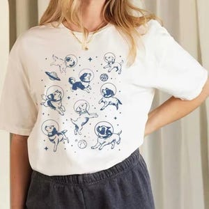 Retro T-shirt with dog print in space, funny t-shirt with galaxy print, summer cartoon pattern, round neck, casual style, unisex