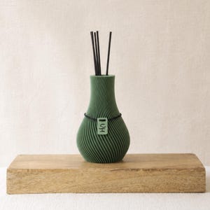 Raumduft Diffusor mit Glaszylinder, 12 Duftstäbchen, Duftvase ohne Duftöl, Skandi Deko, Gratis Trockenblumenvase, Geschenk