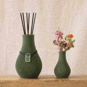 Raumduft Diffusor mit Glaszylinder, 12 Duftstäbchen, Duftvase ohne Duftöl, Skandi Deko, Gratis Trockenblumenvase, Geschenk