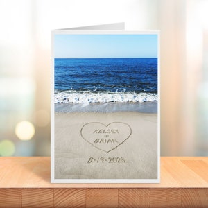 Carte de plage personnalisée, Carte de mariage personnalisée, Papeterie de plage, Noms sur le sable, Message sur le sable, Carte de mariage sur le thème de la plage, Carte d'écriture sur le sable