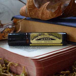 THE RAVEN Natural Perfume Oil Teakwood, Vanilla, Vetiver, Black Pepper, Clove, and More Available in 2 Sizes image 1