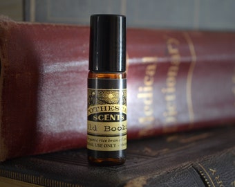 OLD BOOKS Natural Perfume Oil - Notes of Aromatic Woods, Soft Vanilla, and Leather (Available in 2 Sizes)