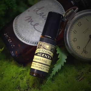 LOOKING GLASS Natural Perfume Oil - Notes of Birch, Oakmoss, Pink Grapefruit, Bergamot (Available in 2 Sizes)