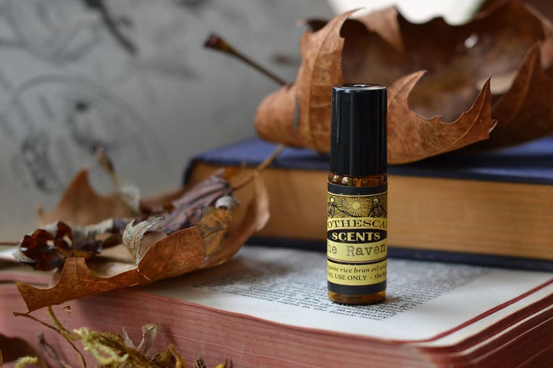 THE RAVEN Natural Perfume Oil Teakwood, Vanilla, Vetiver, Black Pepper, Clove, and More Available in 2 Sizes image 2