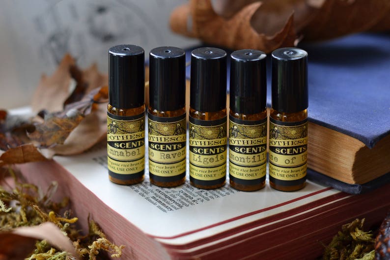 THE RAVEN Natural Perfume Oil Teakwood, Vanilla, Vetiver, Black Pepper, Clove, and More Available in 2 Sizes image 5