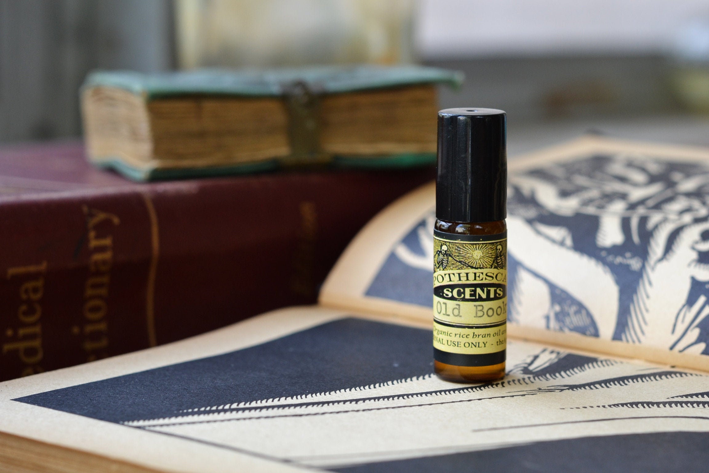 OLD BOOKS Perfume Oil