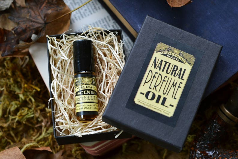 THE RAVEN Natural Perfume Oil Teakwood, Vanilla, Vetiver, Black Pepper, Clove, and More Available in 2 Sizes image 3