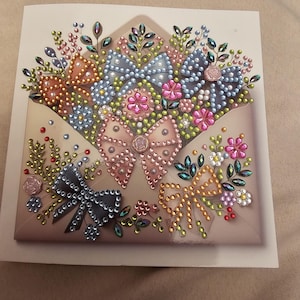 Tarjeta de felicitación de cumpleaños con diseño de diamantes y sobre (varios diseños)