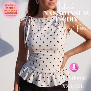 Pode incluir: Um top peplum branco com bolinhas pretas. O top tem alças de amarrar e bainha com babados. O texto na imagem inclui "Tailored NASSIMASEWINGDIY Peplum Top Sewing Pattern" e "XXS/3XL".