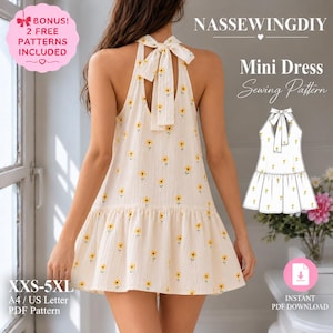 Könnte beinhalten: Ein cremefarbenes Minikleid mit gelbem Sonnenblumenmuster und einem Neckholder-Ausschnitt, der im Rücken mit einer Schleife gebunden wird. Das Kleid hat eine tief sitzende Taille mit einem Rüschensaum. Text: NASSEWINGDIY Mini Dress Sewing Pattern.