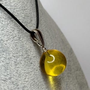 Baltic Amber Pendant.YELLOW Amber Stone Pendant.Amber Jewelry with Sterling Silver 925.Natural Yellow Amber Stone.